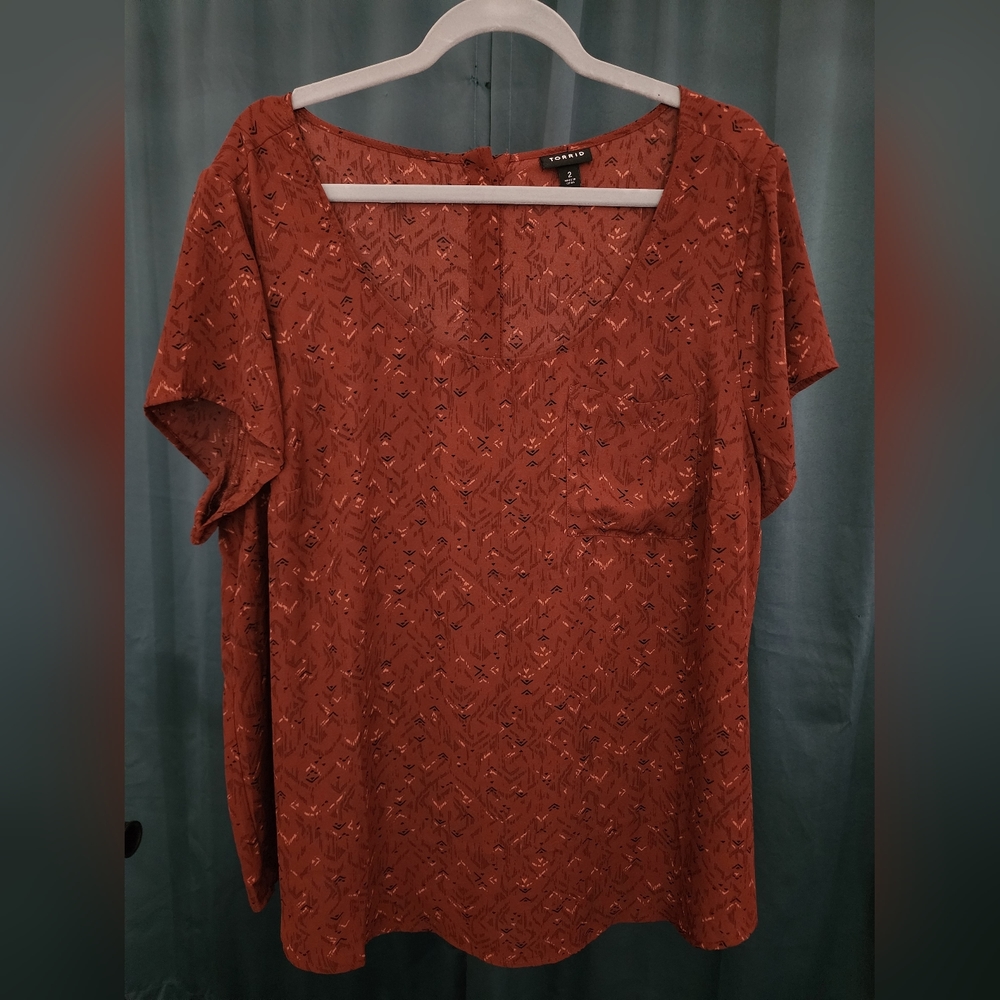 Torrid rust colored top size 2